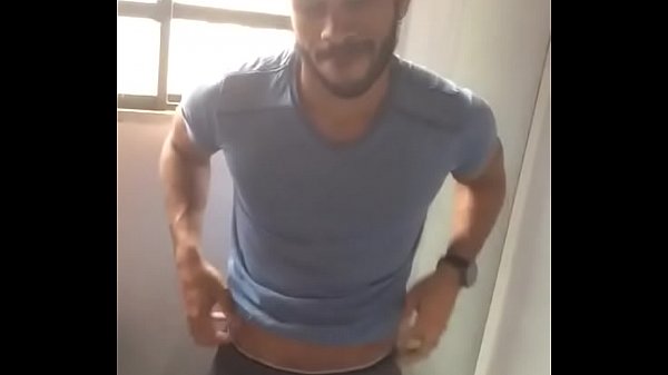 Gostoso se exibindo, homemade gay porn
