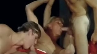 Ken Carter, Frank Evans, Lee Marlin & Michael Charles in Nova’s TUB TRICKS
