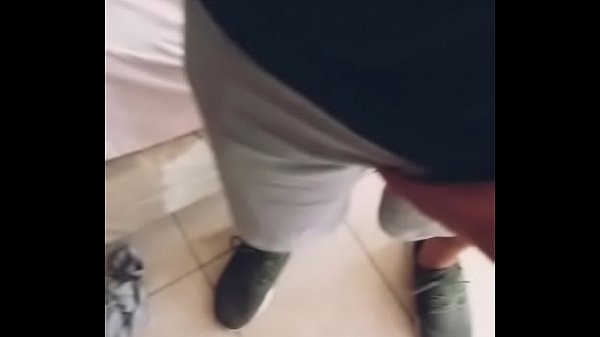 Se la chupo a repartidor y me coje rico, free amateur gay videos