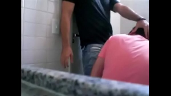 Comeu o macho virgem no banheiro da galeria, best amateur gay videos
