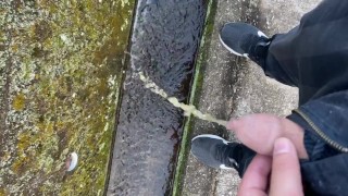 DK1 学校帰りにおしっこ