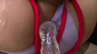 縛られてもだえるリーマン