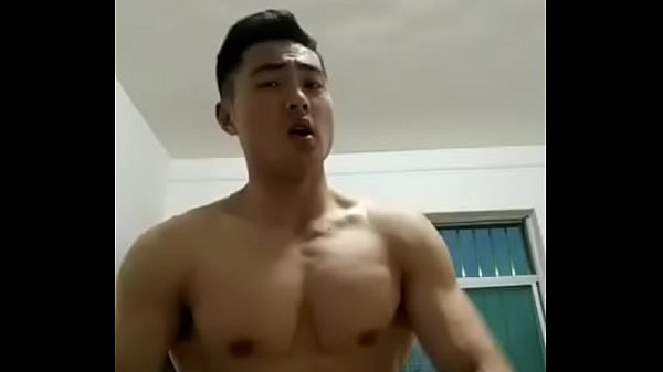 It’s a trick but the guy has sexy eyes, gay Asian hidden cam