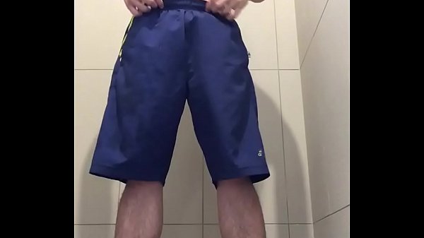 Vừa tắm vừa sục sau gym sướng tê tái