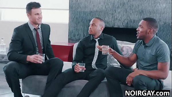 White hunk fucking his black gay best men in threesome