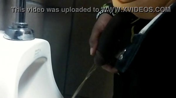 Black Dick caught pissing