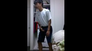 こっそり部屋で、、、体操服