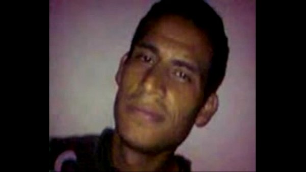 Mamando o cafuçu no dark room