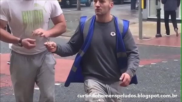 pica solta nas calças