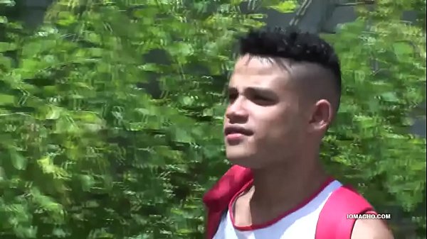 Robert Gets Fucked Barebacking