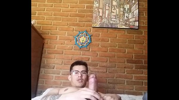 Sexy YouTuber Mexicano se masturba
