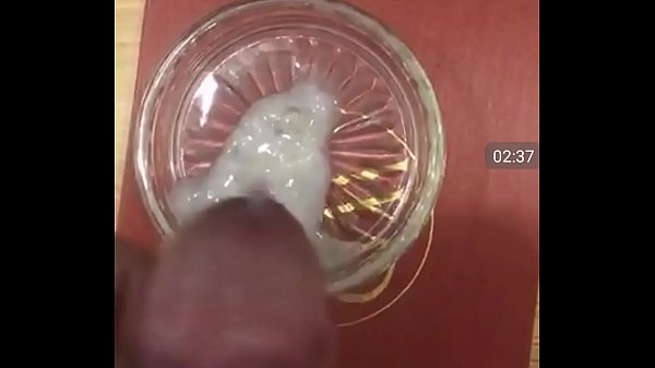 Thủ dâm xuất tinh ra uống (ST)