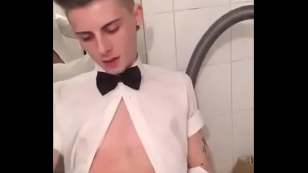 Novinhos no Banheiro