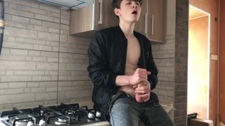 STEP SON Jerking OFF when his DADDY NOT IN HOME (23cm) / HUGE LOAD / Young, homemade gay tube