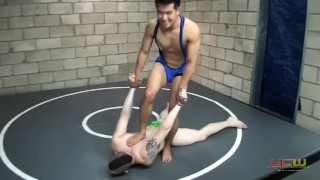 UCW – Bravo vs Hiro, young Asian gay men