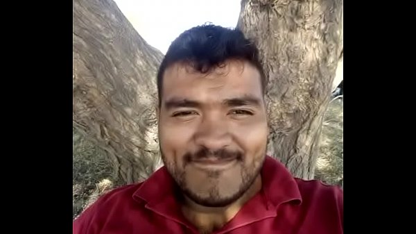 me la jalo delicioso en la sombra