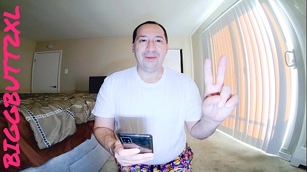 PHILLY FAT ASS BIGGBUTT2XL TWERKS AND SHOWS TITTIES