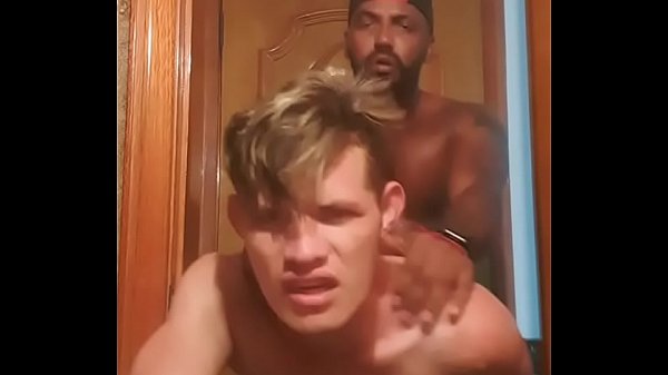 Socando gostoso o massagista putao paulistano, homemade gay porn