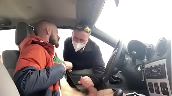 Não resistiu e fez mão amiga no estanho