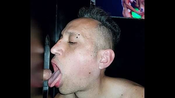 Oso se viene en mi boca.