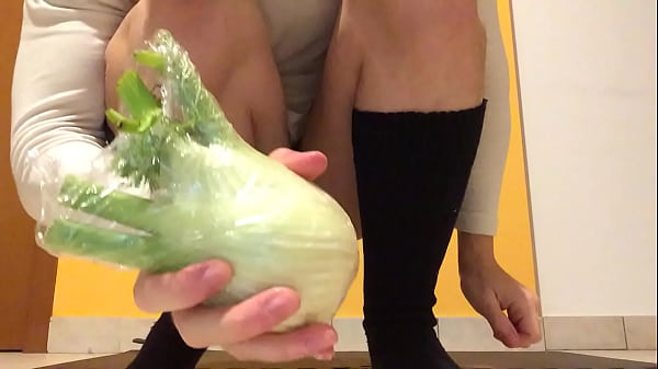 Bizarre insertions – A fennel (position 2)