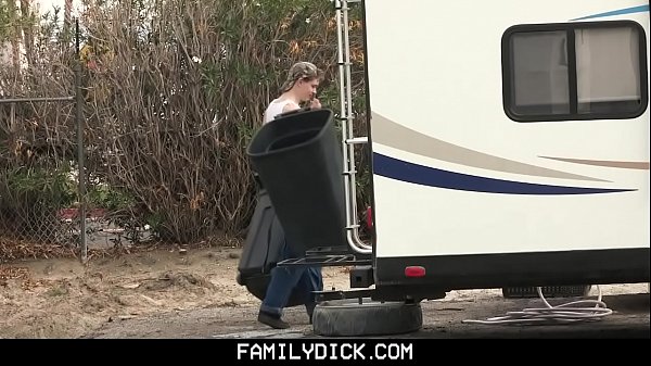 FamilyDick – Single Daddy Breeds Inexperienced Stepson