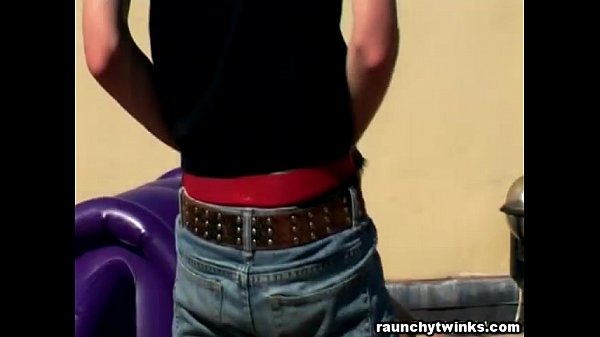 Lee and Taylor’s backyard fuck