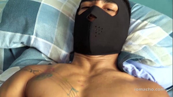 Muscular Latino Valerio Jacking Off