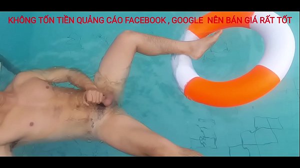 BƠI KHÔNG MẶC QUẦN SƯỚNG THẬT