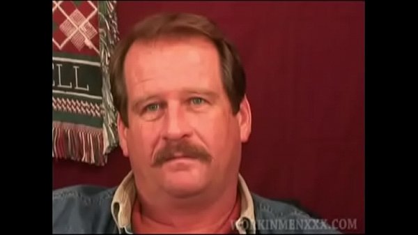 Mature Amateur Cal Beats Off