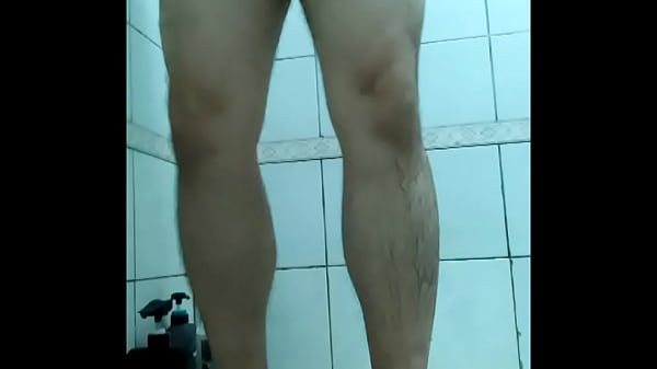 Taiwan bear have fun with shower head