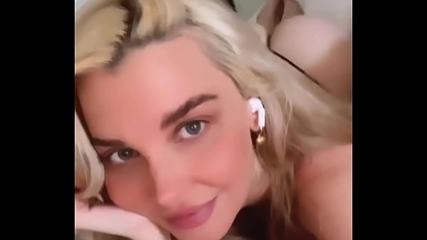 Emily sears the perfect big booty